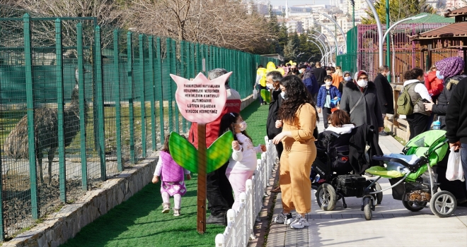 Doğal Yaşam Parkı ailelerin ve çocukların ilgi odağı olmaya devam ediyor