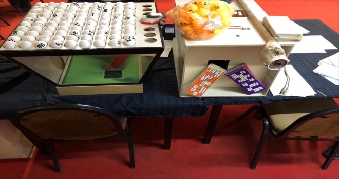 Eskişehir'de mühürlü dernek binasında kumar oynayan 38 kişiye 119 bin 700 lira ceza kesildi