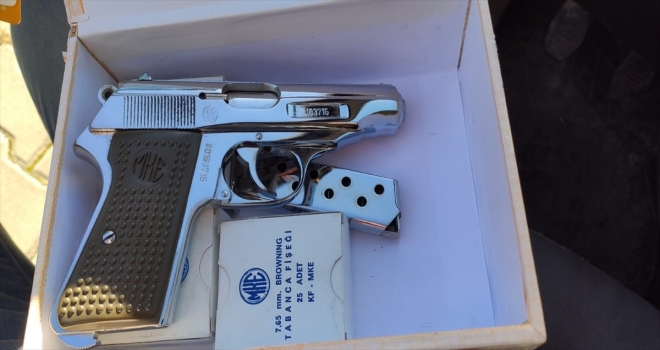 FETÖ'den 5 yıldır aranan dernek başkanı ile karısı 