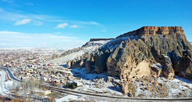 Ihlara'nın giriş kapısı Selime kışın tüm güzelliklerini yansıtıyor