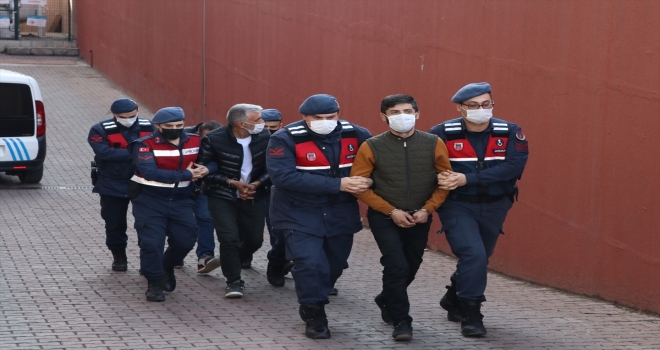 Kayseri'de sürüden çoban köpeği çalan 3 zanlı yakalandı