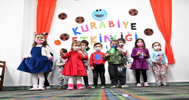 Minik aşçılar Mamak Belediyesince düzenlenen etkinlikte birbirinden lezzetli yiyecekler hazırladı