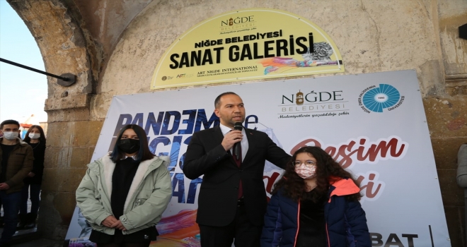 Niğde'de 'Pandemi ile Değişen Dünyam' resim yarışmasında dereceye girenlere ödülleri verildi