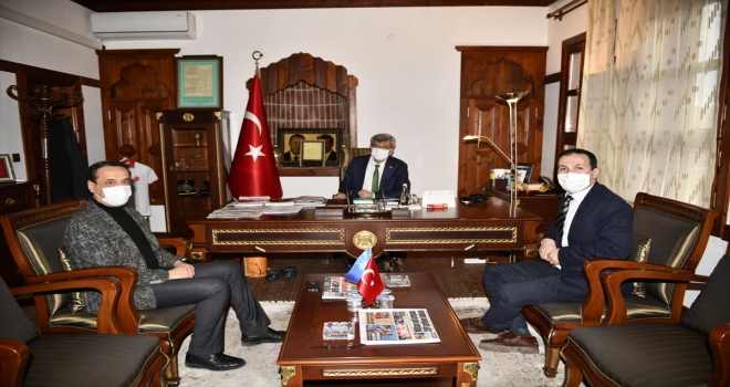 Prof. Dr. Bayraktar’dan Belediye Başkanı Tuncer'e ziyaret