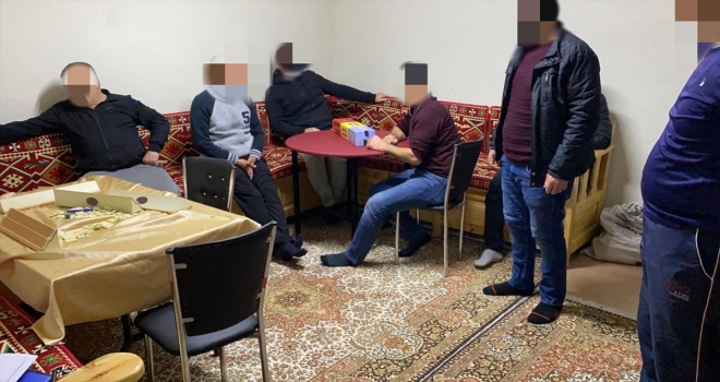 Sivas'ta apartman yönetim odasında okey oynayan 7 kişiye ceza