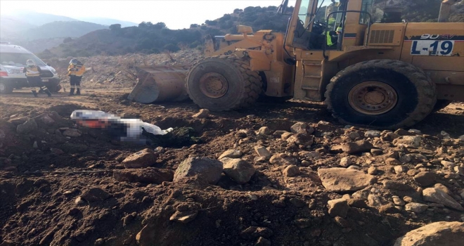 Sivas'ta kepçenin çarptığı işçi öldü