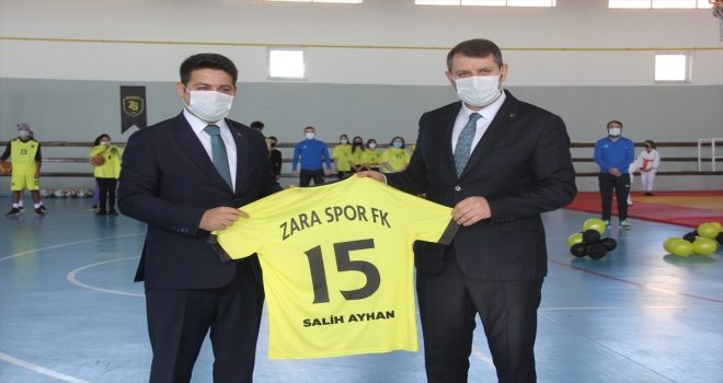 Sivas Valisi Ayhan, Zara'da