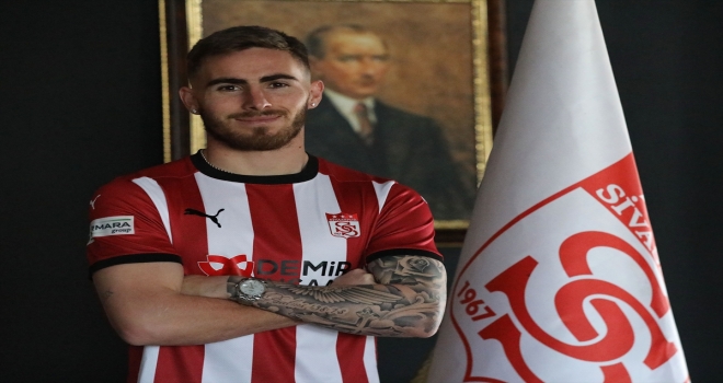 Sivasspor'un yeni transferi Tyler Boyd, Sivas'a geldi