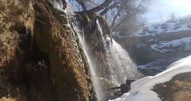 Sızır Şelalesi büyüleyici güzelliğiyle göz kamaştırıyor