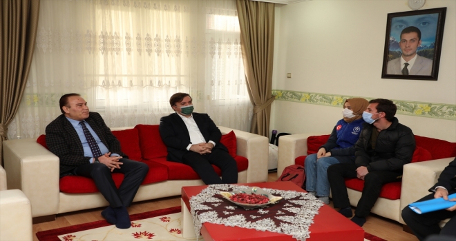 Vali Hamza Aydoğdu şehit ailelerini ziyaret etti