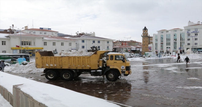 Yozgat Belediyesi kar temizleme çalışması başlattı