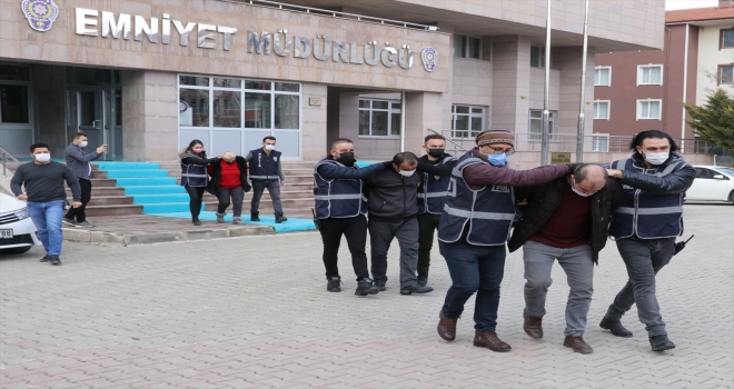 Yozgat'ta saman satma bahanesiyle gasp yaptıkları iddia edilen 3 şüpheliden biri tutuklandı