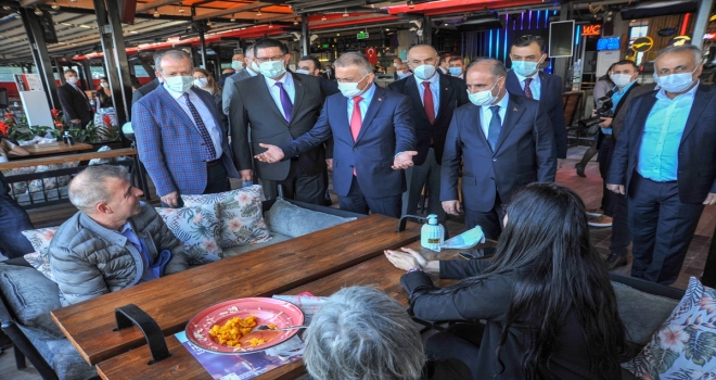 Antalya'da Kovid-19 denetimlerine Emniyet Genel Müdürü Mehmet Aktaş da katıldı