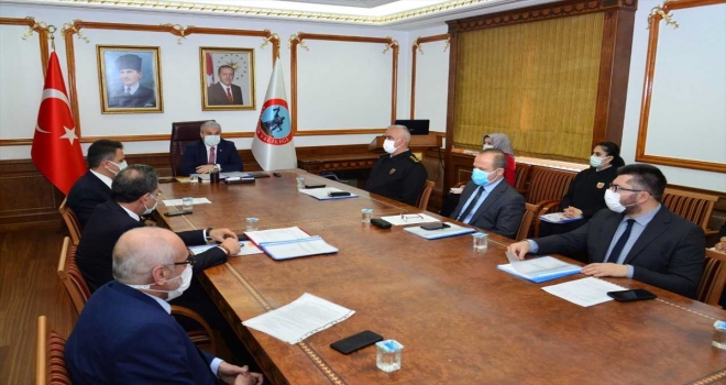 Kırşehir Valisi Akın'dan kadına yönelik şiddetle mücadelede kararlılık vurgusu