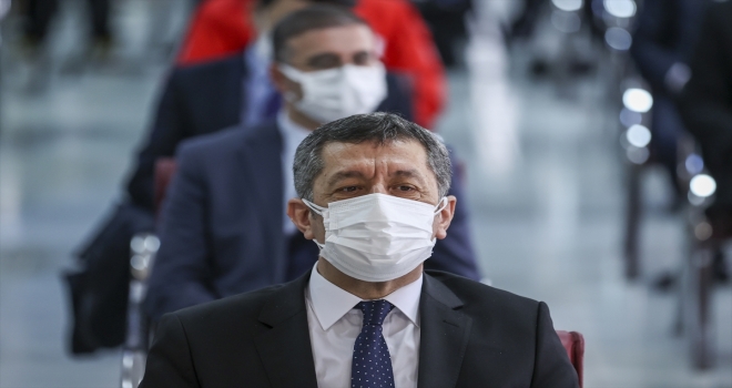 Milli Eğitim Bakanı Selçuk, Yatılı Bölge Ortaokulu Öğrencilerine Kırtasiye Seti Dağıtım Töreni'nde konuştu: