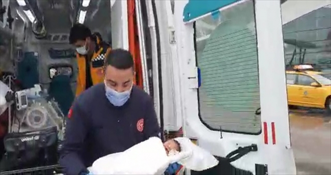 Sivas'ta kalp yetmezliği bulunan 5 günlük bebek hava ambulansıyla İstanbul'a sevk edildi