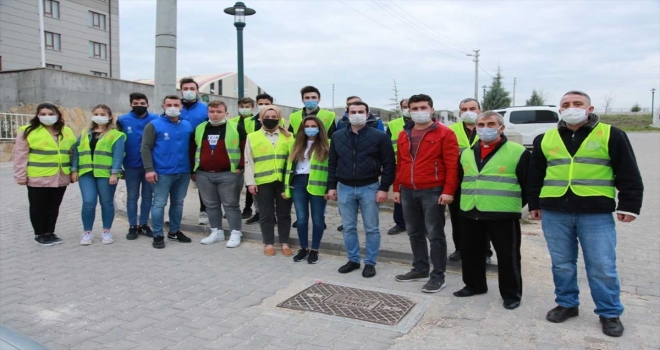 AK Parti Odunpazarı Gençlik Kolları ramazan ayında gönüllere dokunuyor