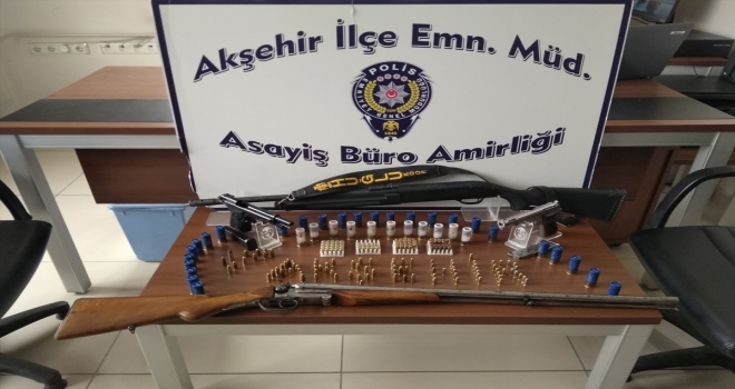 Akşehir'de kaçak silah operasyonu