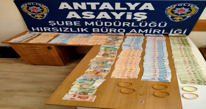 Antalya'da evden 30 bin lira ve ziynet eşyası çalan kişi yakalandı