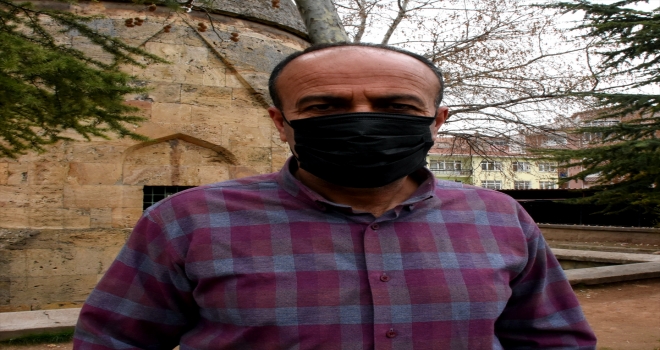 GÜNCELLEME - Kırşehirli çiftçi, bayrak sevgisini traktörüyle tarlasına yansıttı