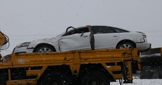 Savcı Doğan Kaya'nın otomobili takla attı 1 ölü, 3 yaralı