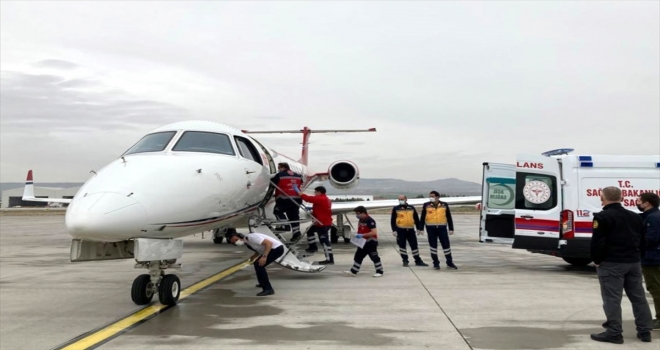 İki bebek kalp rahatsızlığı ile doğru
