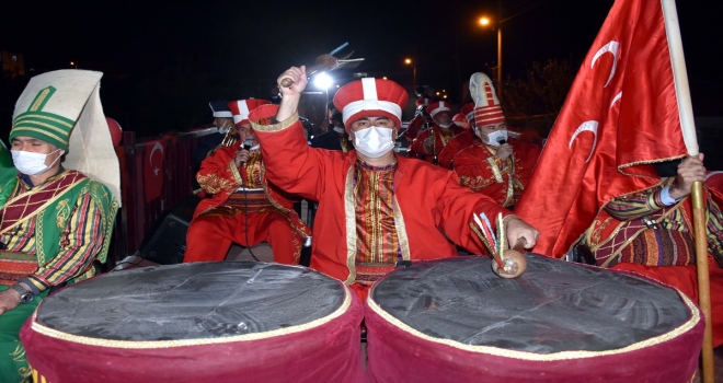 Kırıkkale'de tır üzerinde mehter takımlı 