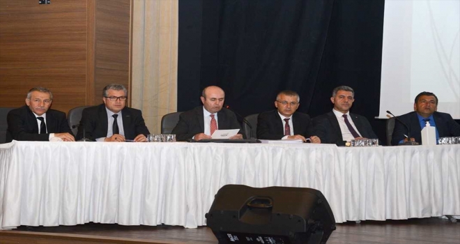 Kırşehir Belediye Başkanı Ekicioğlu, iki yıllık faaliyetleriyle ilgili sunum yaptı