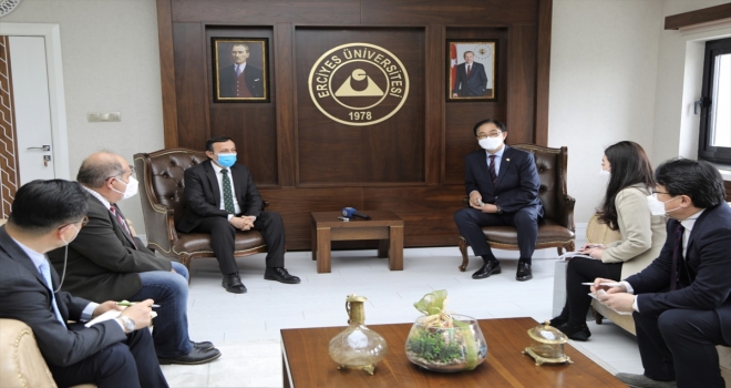 Kore Cumhuriyeti'nin Ankara Büyükelçisi Lee Won Ik, ERÜ'yü ziyaret etti