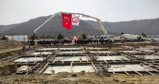 Seydişehir'de çevre yoluna yapılacak fırın ve butik dükkanların temeli atıldı