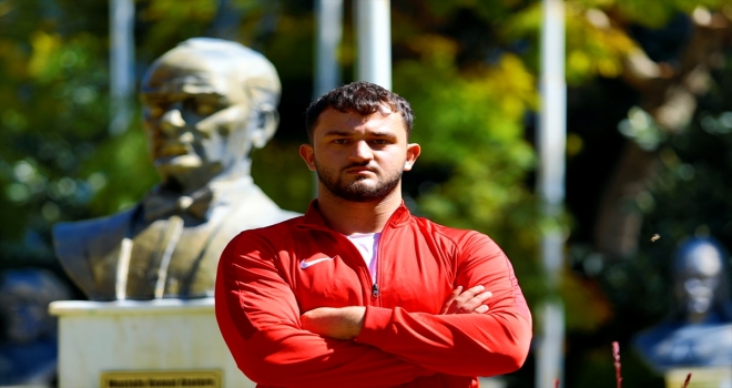 Türkiye şampiyonu olan Efe Kölebaş, Güreş Milli Takımı'na seçildi