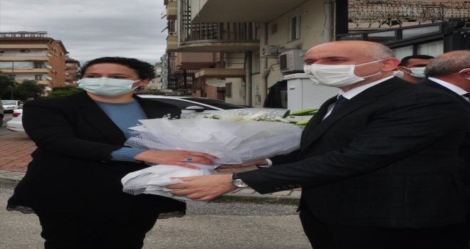 Ulaştırma ve Altyapı Bakanı Karaismailoğlu, yatırımları eleştirenlere tepki gösterdi: