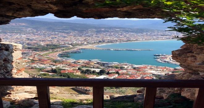 Yerleşik Ruslar Türkiye'yi turizmde güvenli buluyor