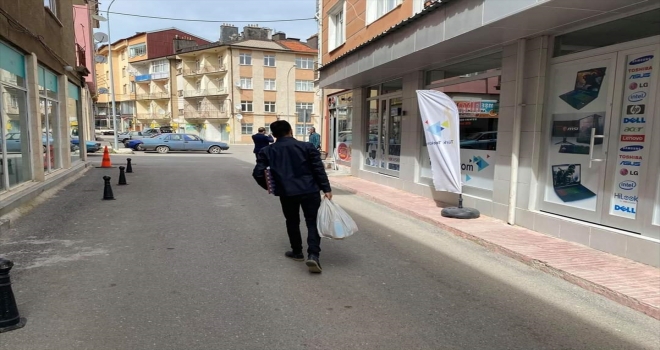 AK Parti Seydişehir Gençlik Kolları Başkanlığı'ndan ramazan yardımı