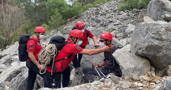 Antalya'da kaybolan İtalyan turisti jandarma buldu