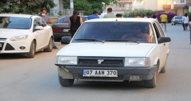 Antalya'da otomobilin çarptığı 8 yaşındaki çocuk yaralandı