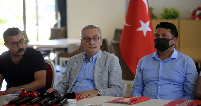 Antalyaspor Kulübü Başkanı Mustafa Yılmaz görevini bırakıyor