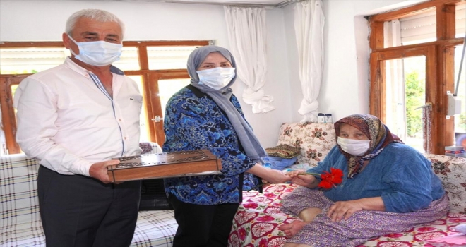 Başkan Geyikçi şehit annelerinin Anneler Günü'nü kutladı