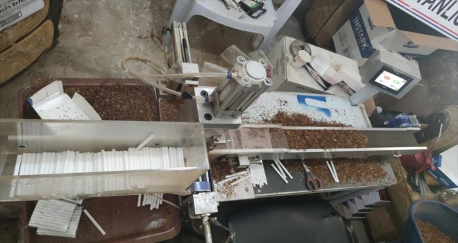 Çankırı'da kaçak sigara imal eden 5 şüpheli suçüstü yakalandı