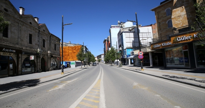 İç Anadolu kentlerinin cadde ve sokaklarında Ramazan Bayramı'nda sakinlik hüküm sürüyor