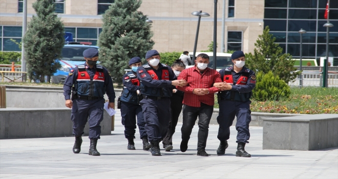 Kayseri'de çıkan silahlı kavgada ağabey-kardeş yaralandı