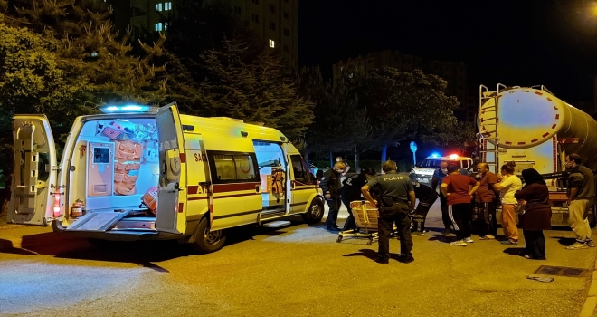 Kayseri'de parkta çıkan bıçaklı kavgada 2 kişi yaralandı