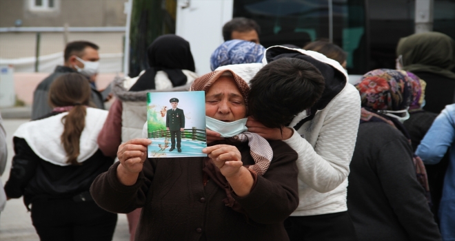 Pençe-Yıldırım Harekatı'nda ikmal faaliyetleri sırasında şehit olan asker son yolculuğuna uğurlandı