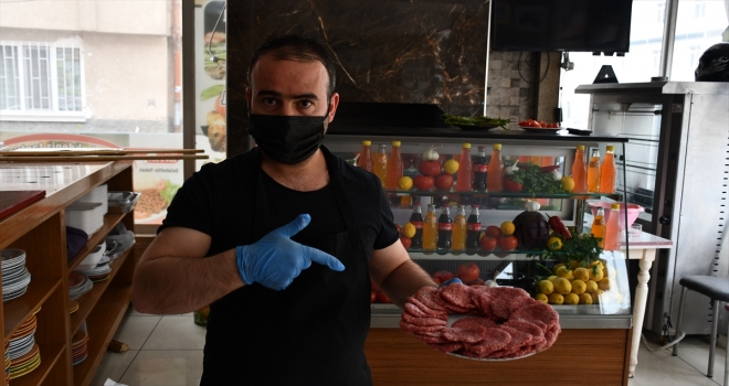 RAHMET VE BEREKET AYI RAMAZAN - Sivas'ın tescilli köftesi paket servisle iftar sofralarına ulaştırılıyor