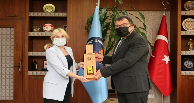 TÜBİTAK Başkanı Prof. Dr. Mandal, Akdeniz Üniversitesi Rektörü Prof. Dr. Özkan'ı ziyaret etti