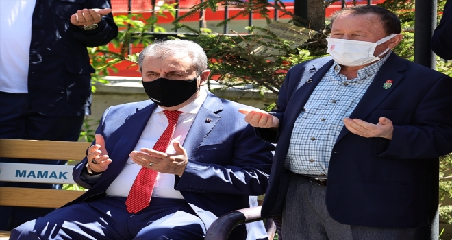 Türkiye Gaziler ve Şehit Aileleri Vakfı, Cebeci Şehitliği'nde anma programı düzenledi