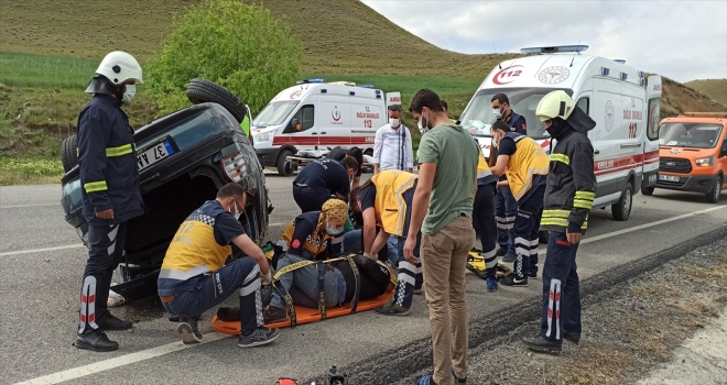 Yozgat'ta devrilen otomobildeki 1 kişi öldü, 3 kişi yaralandı