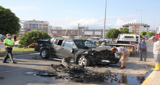 Antalya'da trafik kazası: 2 yaralı