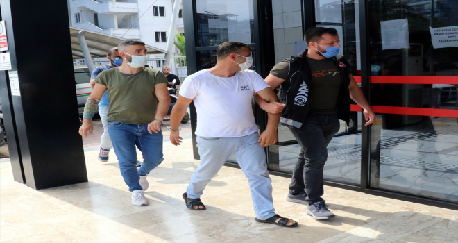 Antalya'da uyuşturucu operasyonunda 4 kişi yakalandı
