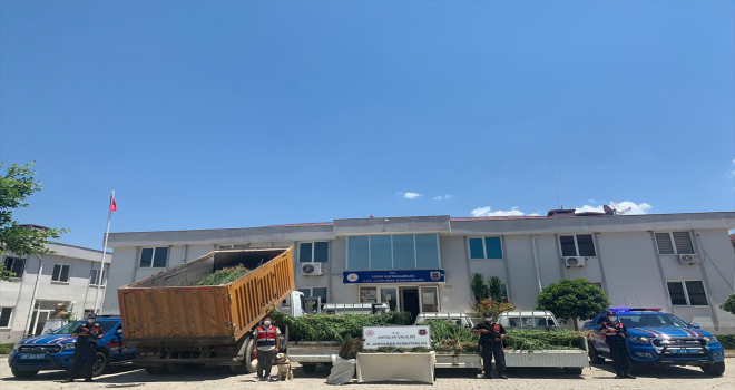 Antalya'da uyuşturucu operasyonunda yakalanan 2 şüpheli tutuklandı